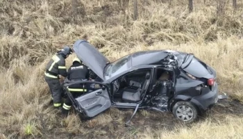 Иномарка въехала в столб под Калугой