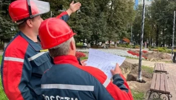 В калужском сквере Мира модернизировали уличное освещение