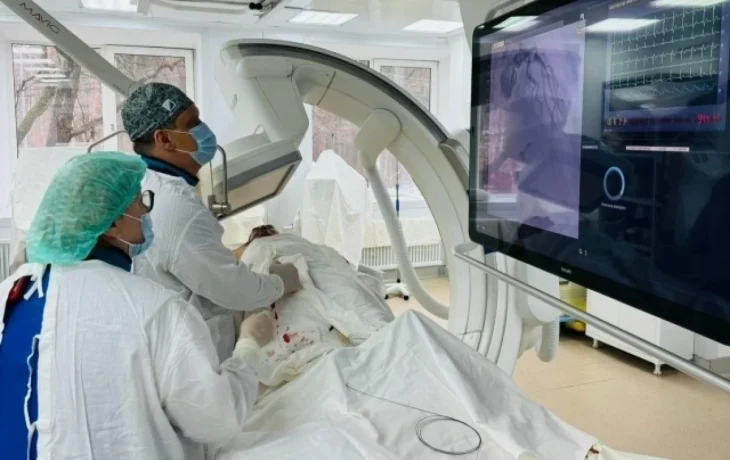 Калужские медики впервые провели современную операцию на брюшной аорте Калужские медики впервые провели современную операцию на брюшной аорте