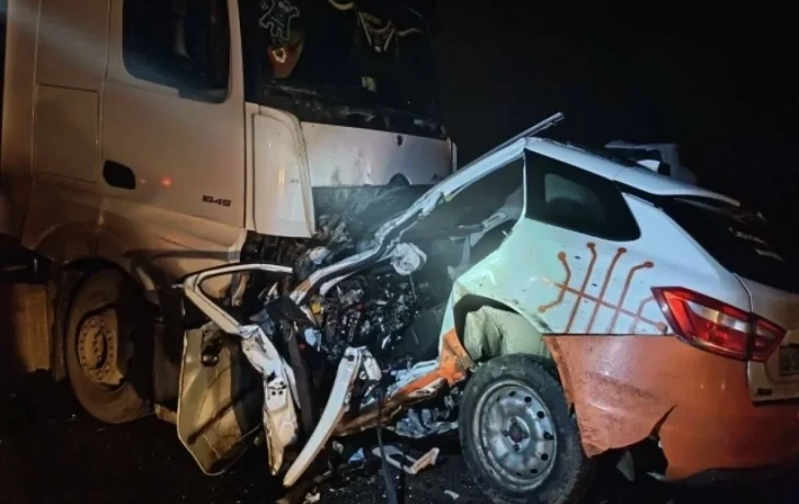 В Калужской области в ДТП с фурой погиб водитель легковушки В Калужской области в ДТП с фурой погиб водитель легковушки