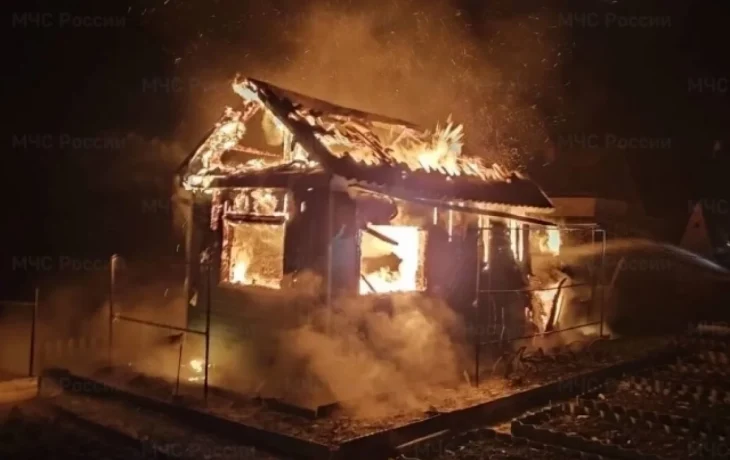 В Людиновском районе Калужской области сгорело два дома