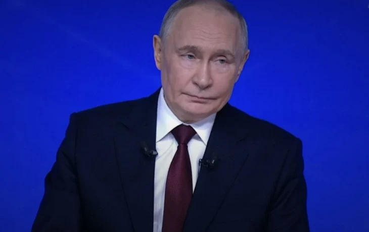 Пособие до трёх лет и детсады до вечера: Путин озвучил меры поддержки семей