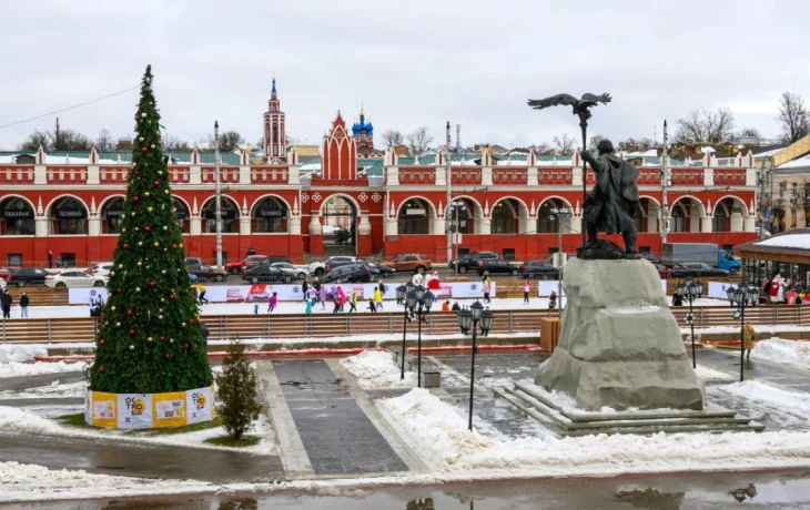 Каток на Старом Торге в Калуге привлек более 2000 посетителей за выходные