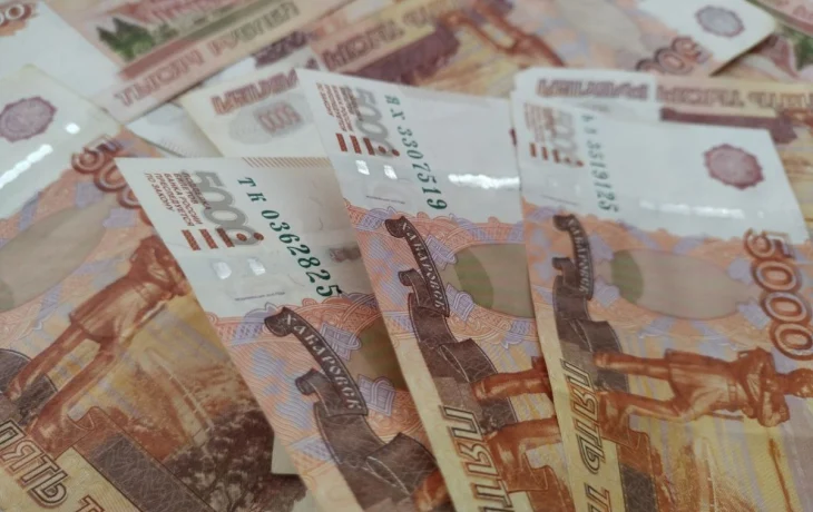Калугастат: средняя зарплата на крупных и средних предприятиях почти достигла 93 тысяч рублей