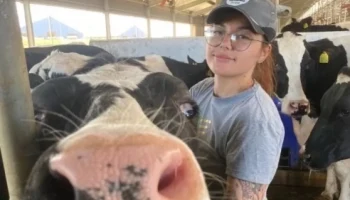 Работникам и студентам калужского сельхоза оформили социальные выплаты