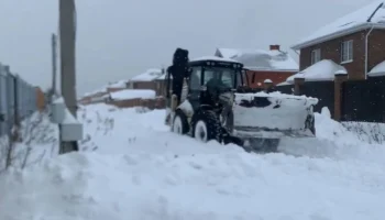 Трактористы и дворники в Калуге стали настоящими героями дня
