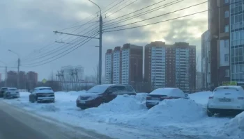 Снежный хаос: калужские водители побросали машины на проезжей части