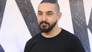 Звезда «Импровизации» Матвиенко пожаловался на сложности встречи Нового года за границей: «Редко где