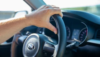 Девять нарушений выявлено у таксистов Калужской области