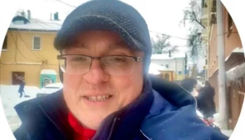 Горголова Калуги вышел на уборку снега в свой день рождения