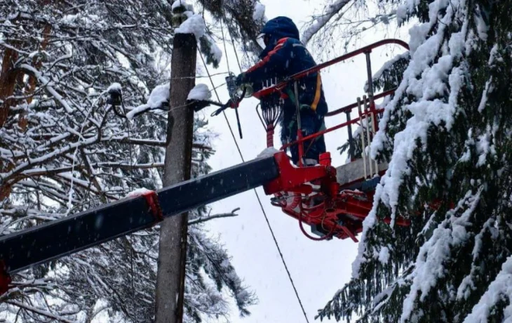 Калужские энергетики восстановили электроснабжение 90% пострадавших от непогоды потребителей области