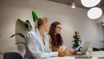 Количество онлайн-встреч у калужан за прошедший год выросло в два с половиной раза