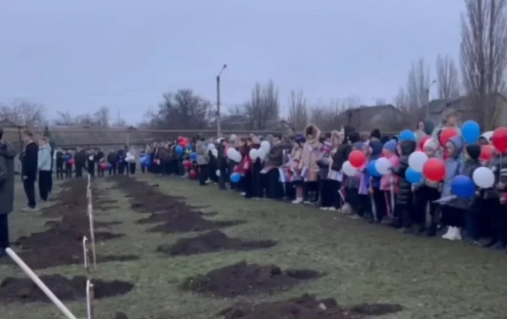 В Первомайске открыт сквер памяти Героев