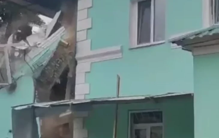 В Калуге обрушилась стена здания детского реабилитационного центра В Калуге обрушилась стена здания детского реабилитационного центра