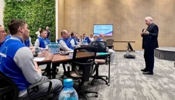 Анатолий Артамонов провёл встречу с участниками «Героев земли Калужской»