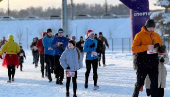 Более 3 тысяч человек пробежались в костюмах на новогодних забегах в Калужской области
