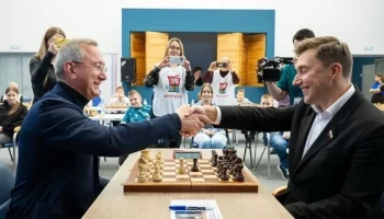 В Калуге открыли шахматный клуб гроссмейстера Сергея Карякина