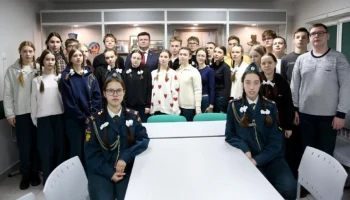 Юрий Моисеев встретился с караулом Вечного огня